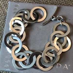 Retired HTF Silpada .925 Sterling Multi Circle Link Toggle Statement Bracelet